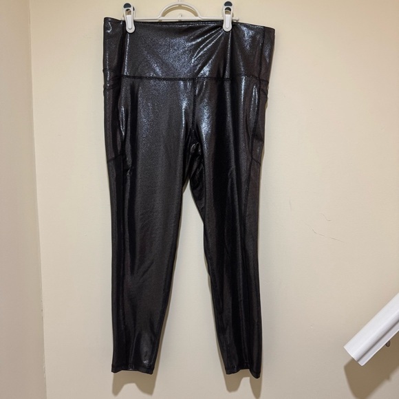 Women’s GapFit Sky High Rise Power Sine Black Shiney Leggings w Pockets Size XL - Picture 1 of 16